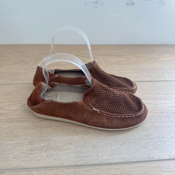 Olukai Nohea Perforated Brown Suede Leather Loafer Size 8.5 - Picture 2 of 5